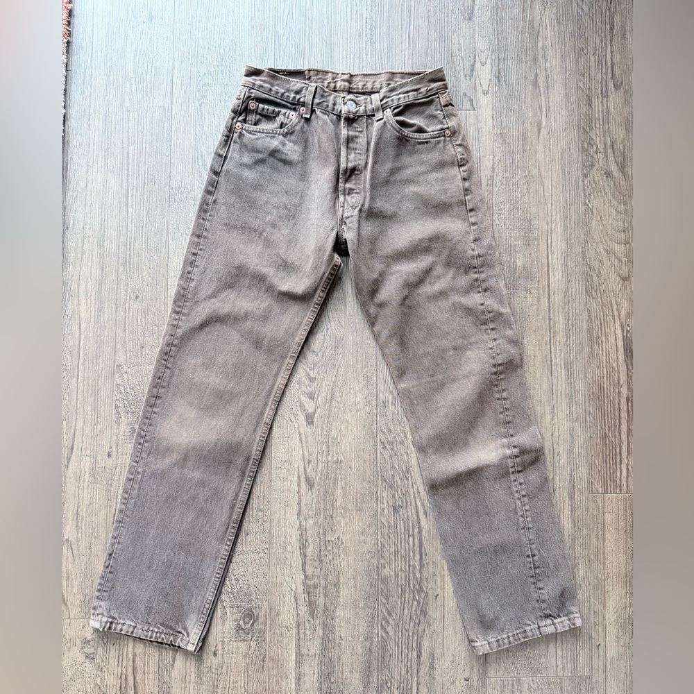 1998 Vintage Levi’s USA 501 Faded Brown size 27